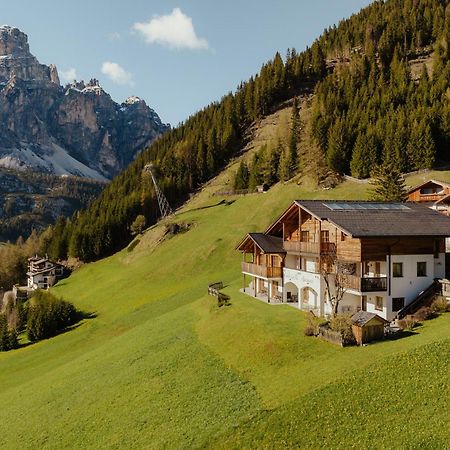 Refugium Laflu Apartments Corvara in Badia Kültér fotó