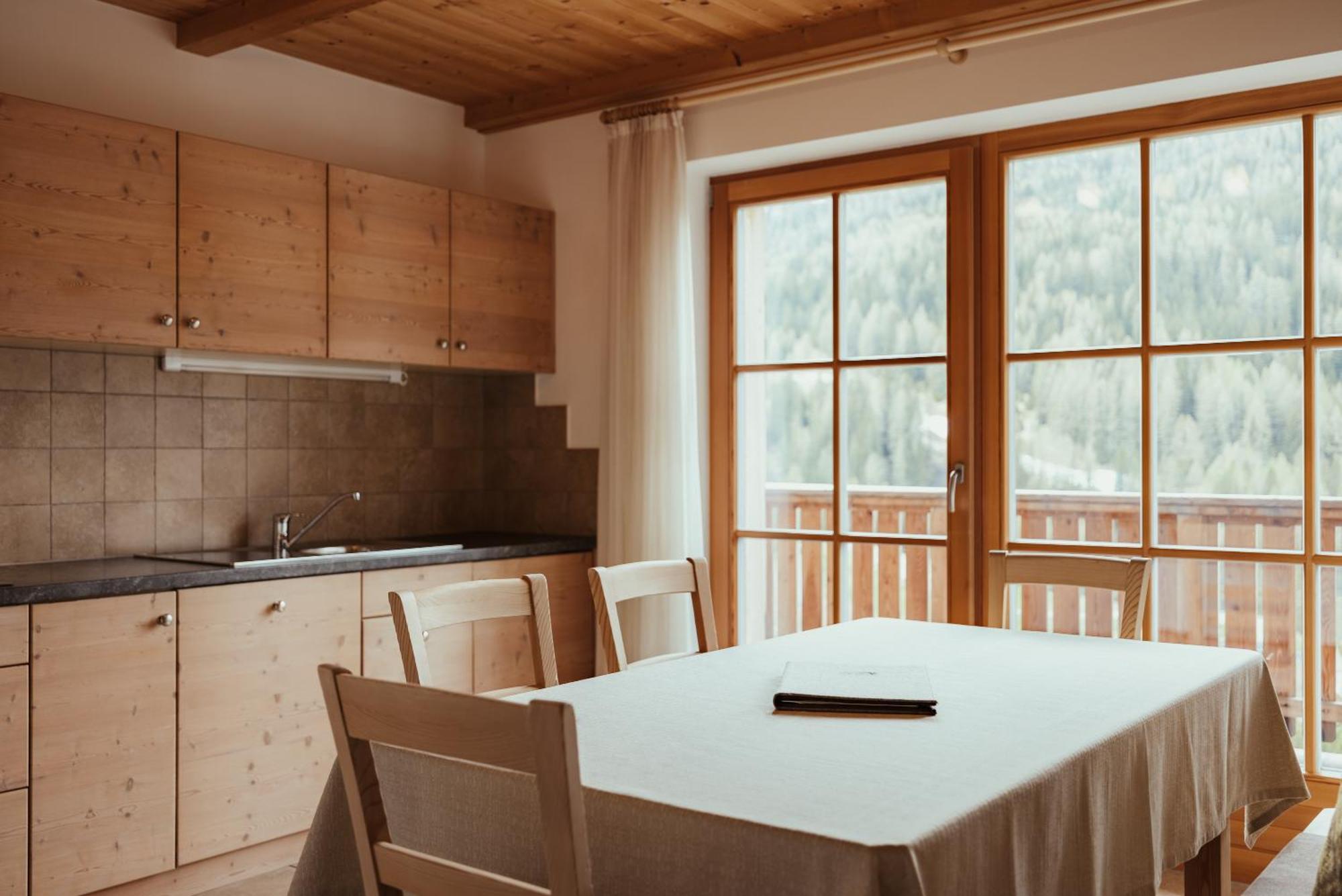 Refugium Laflu Apartments Corvara in Badia Kültér fotó